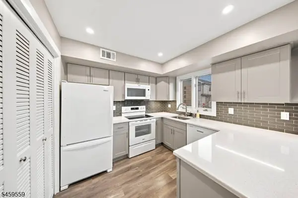 54 Cheyenne Rd, Andover Twp., NJ 07848