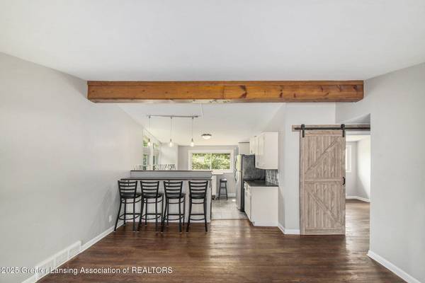 1321 Weber DR, Lansing, MI 48912