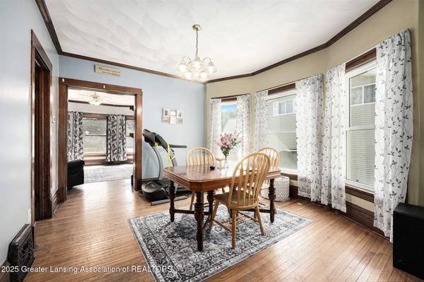 323 N Division ST, Carson City, MI 48811