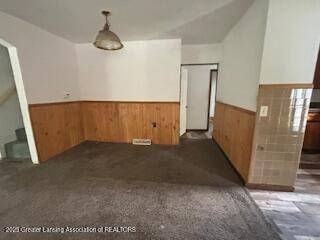 8425 N Holland RD, Six Lakes, MI 48886