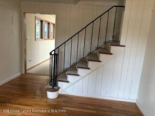 1221 Pershing DR, Lansing, MI 48910