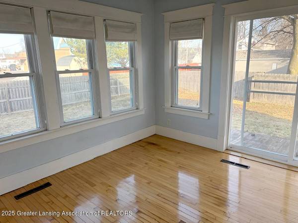 109 E Tyrell ST, St. Louis, MI 48880