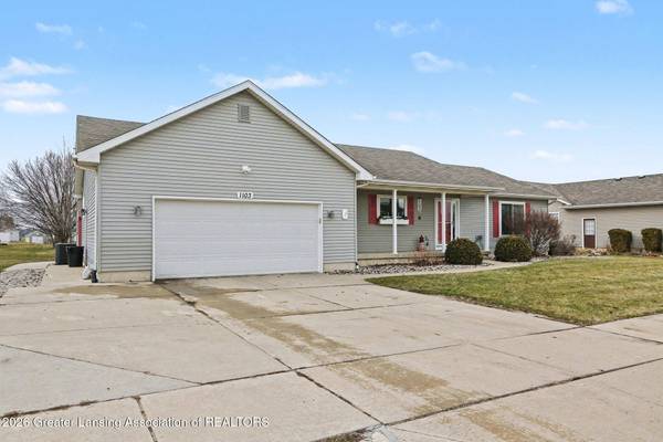 1103 Kelcrasta DR, St. Johns, MI 48879