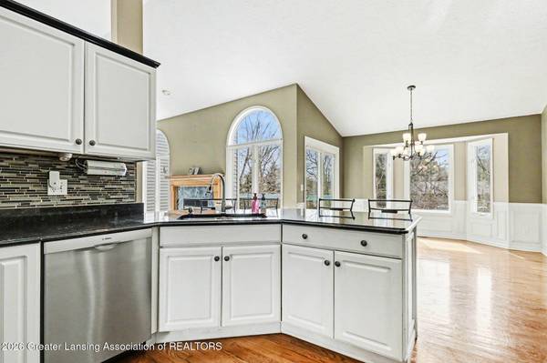 3343 Silverspring DR, Dewitt, MI 48820