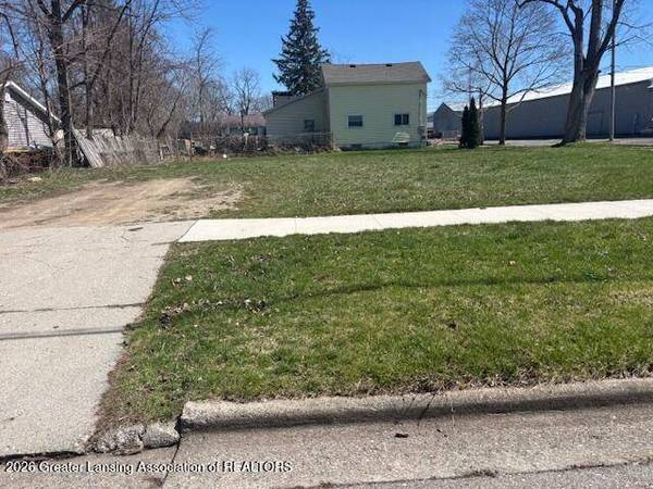 210 Ross ST, St. Johns, MI 48879