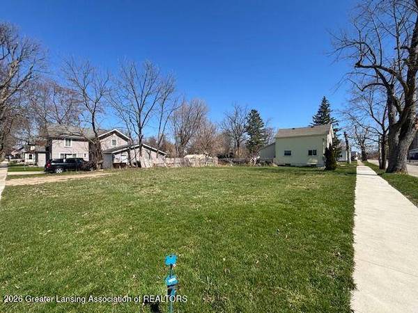 210 Ross ST, St. Johns, MI 48879