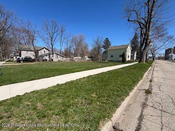 210 Ross ST, St. Johns, MI 48879