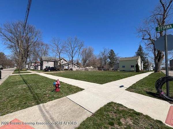 210 Ross ST, St. Johns, MI 48879