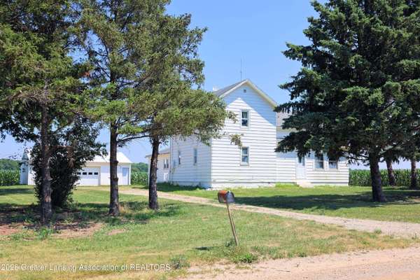 2550 N Airport RD, St. Johns, MI 48879