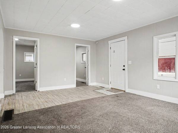 130 W Fulton AVE, Pompeii, MI 48874