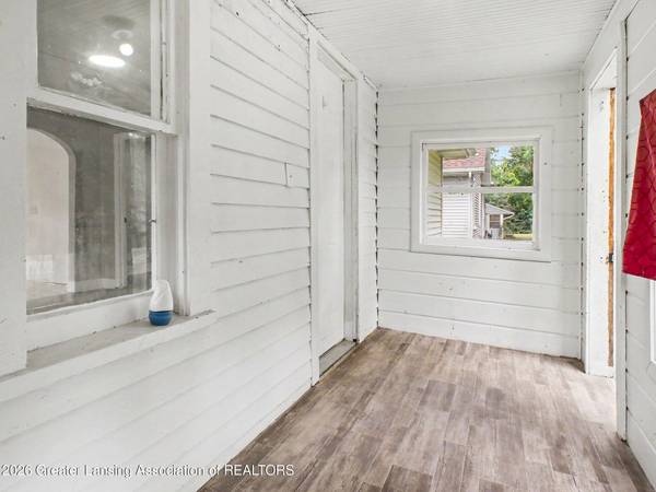 130 W Fulton AVE, Pompeii, MI 48874