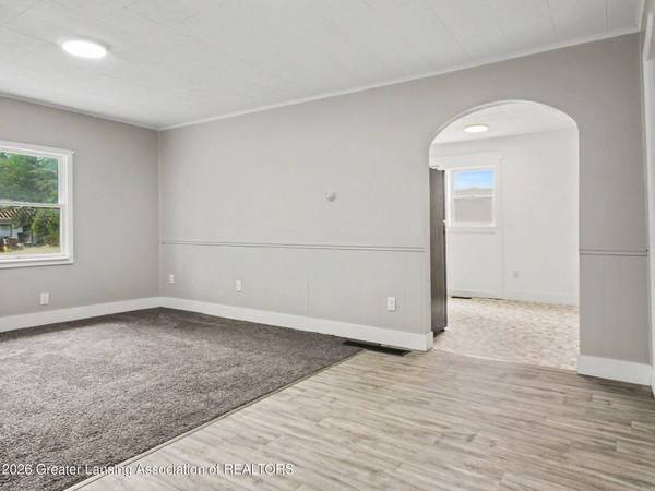 130 W Fulton AVE, Pompeii, MI 48874