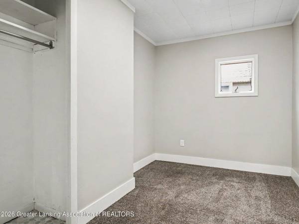 130 W Fulton AVE, Pompeii, MI 48874