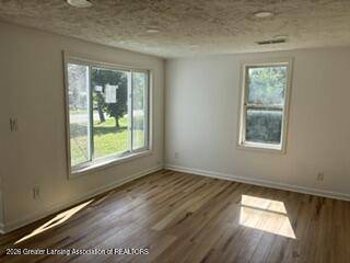 212 Pearl ST, Crystal, MI 48818