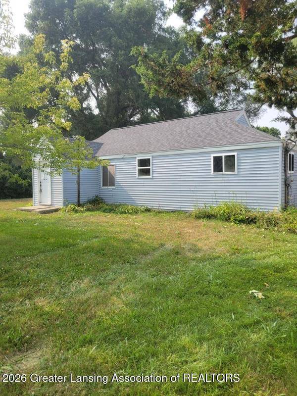 212 Pearl ST, Crystal, MI 48818