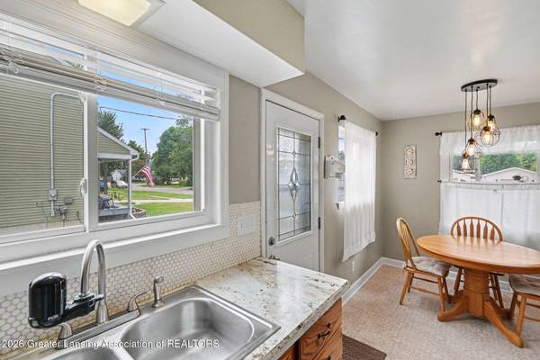 1005 S Church ST, St. Johns, MI 48879