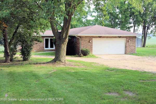 2726 N Lowell RD, St. Johns, MI 48879