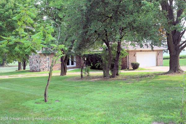 2726 N Lowell RD, St. Johns, MI 48879