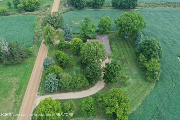 2726 N Lowell RD, St. Johns, MI 48879
