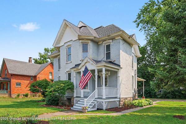 111 Oakland, St. Johns, MI 48879