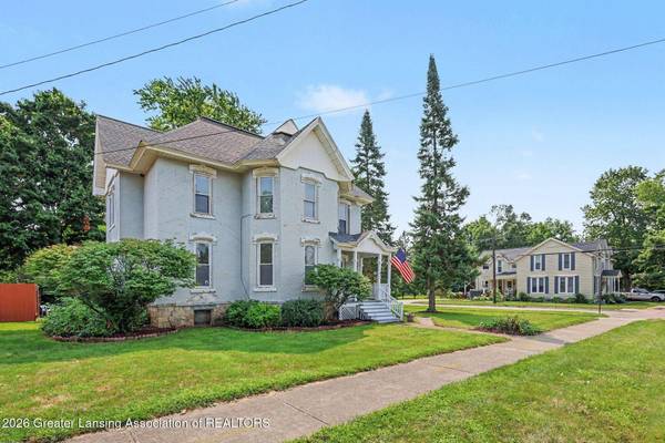 111 Oakland, St. Johns, MI 48879