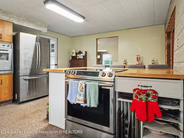 4050 Vanneter RD, Williamston, MI 48895