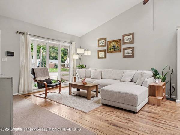 1021 Mel AVE, Lansing, MI 48911