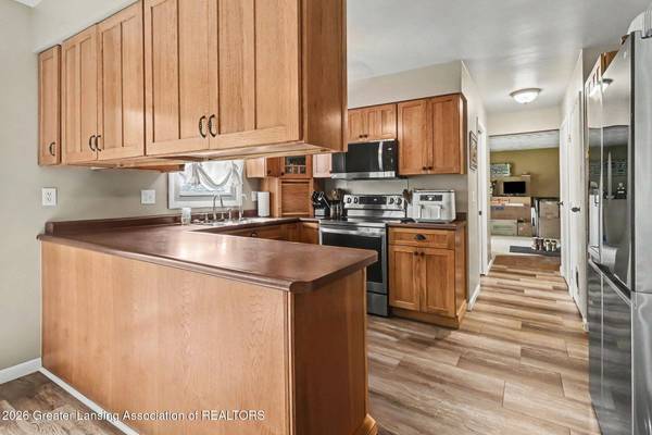 1487 W Parks RD, St. Johns, MI 48879
