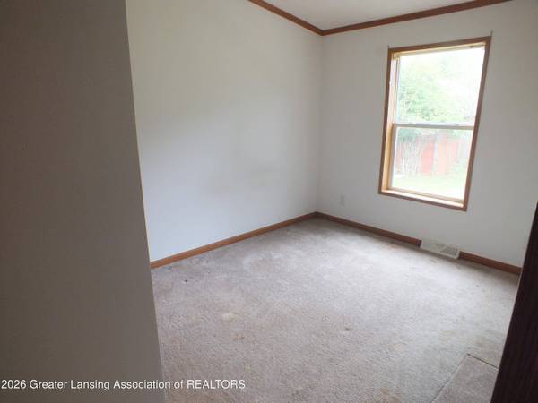 1811 E North, Sumner, MI 48889