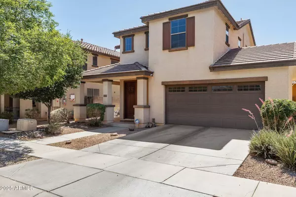 2096 S MOCCASIN Trail, Gilbert, AZ 85295