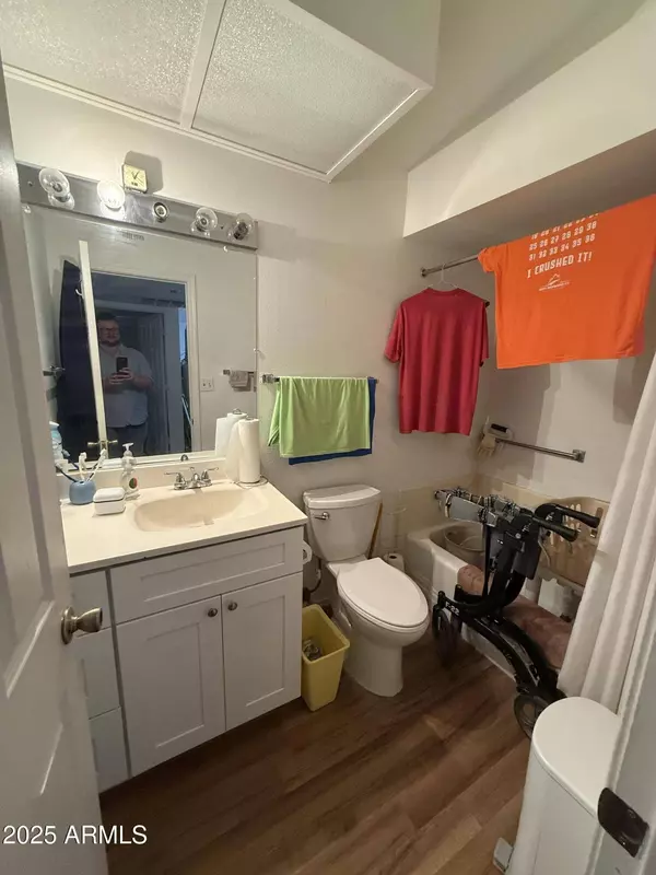 10711 W ABBOTT Avenue, Sun City, AZ 85351