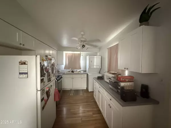 10711 W ABBOTT Avenue, Sun City, AZ 85351