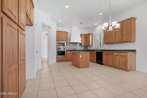 14376 W DESERT HILLS Drive, Surprise, AZ 85379