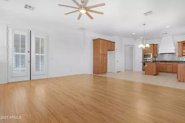 14376 W DESERT HILLS Drive, Surprise, AZ 85379