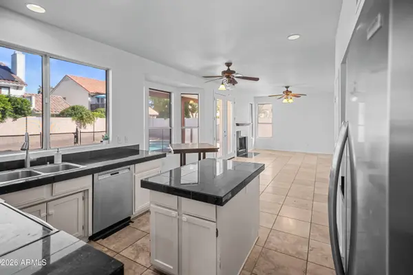 7040 W ORAIBI Drive, Glendale, AZ 85308