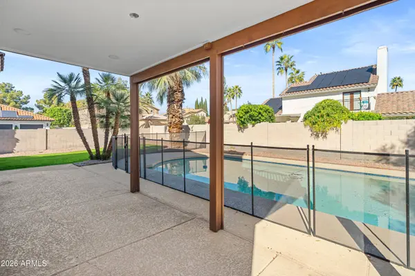 7040 W ORAIBI Drive, Glendale, AZ 85308