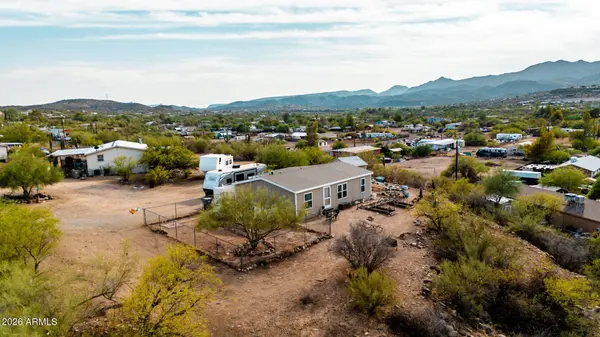 33250 S MELANIE Lane, Black Canyon City, AZ 85324