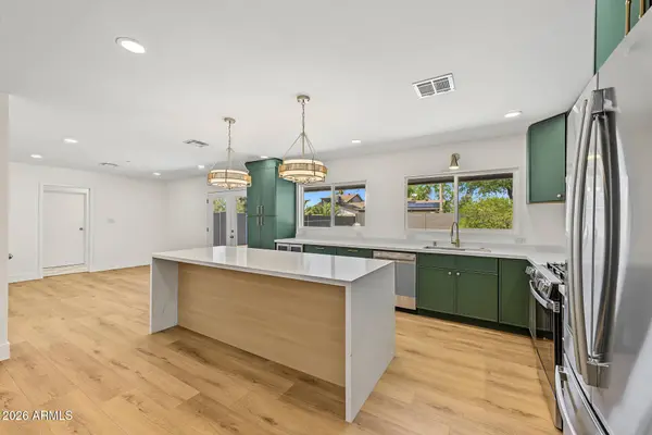 3008 W GAIL Road, Phoenix, AZ 85029