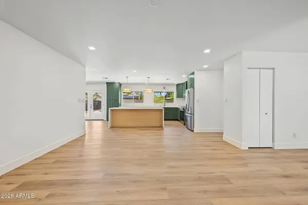 3008 W GAIL Road, Phoenix, AZ 85029