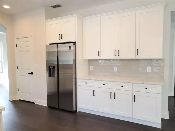 5318 TWIN CREEKS DR, Valrico, FL 33596