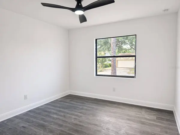 516 RAPID FALLS DR, Brandon, FL 33511