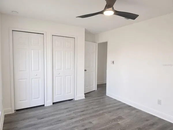 516 RAPID FALLS DR, Brandon, FL 33511