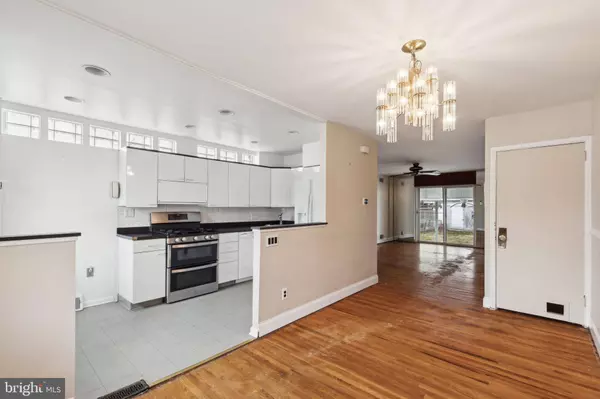 9966 BRIDLE RD, Philadelphia, PA 19115