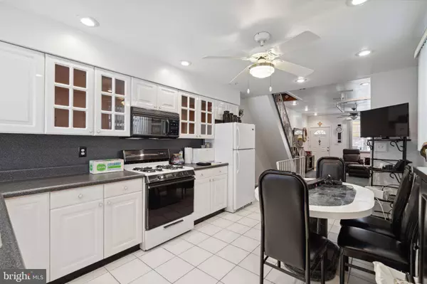 2341 S HICKS ST, Philadelphia, PA 19145