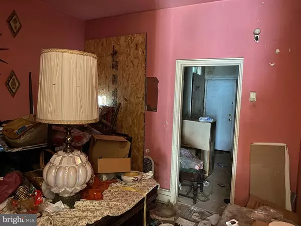 2424 N GARNET ST, Philadelphia, PA 19132