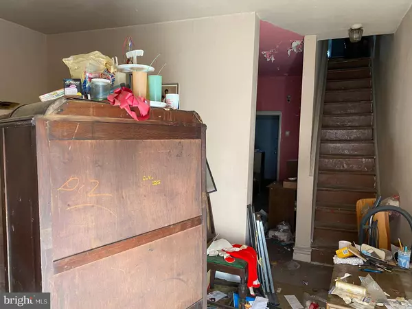 2424 N GARNET ST, Philadelphia, PA 19132