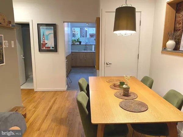 1221 S WARNOCK ST, Philadelphia, PA 19147