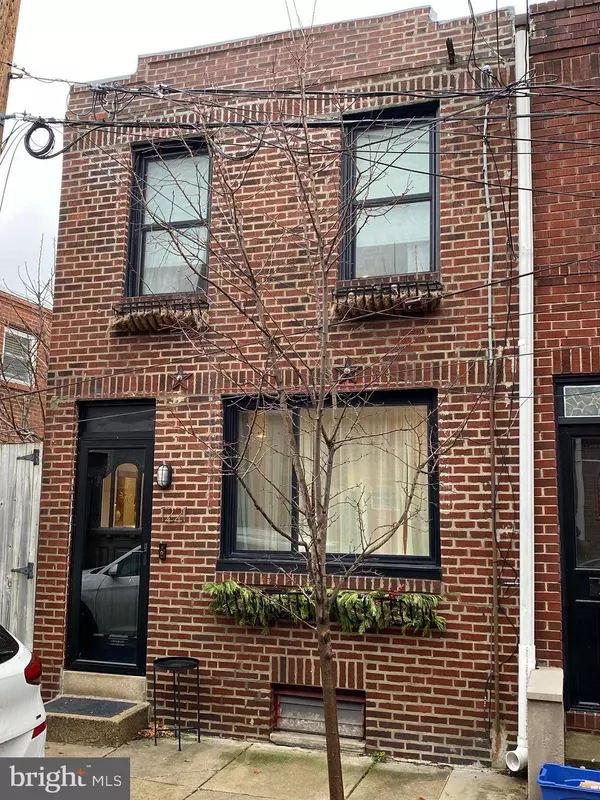 1221 S WARNOCK ST, Philadelphia, PA 19147