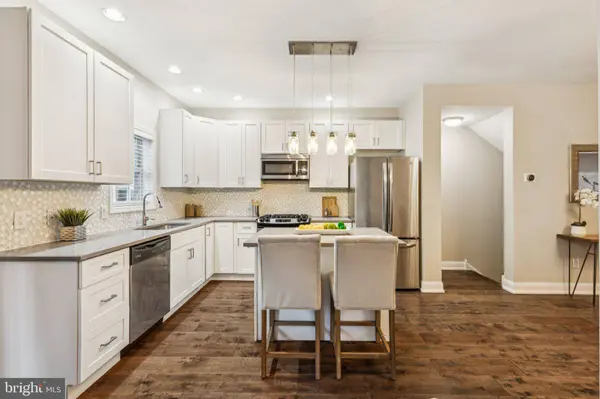 1033 N LEITHGOW ST, Philadelphia, PA 19123