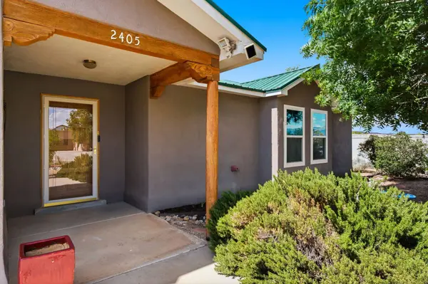 2405 Flagstone RD NE, Rio Rancho, NM 87124